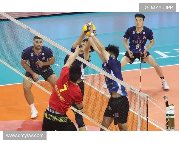 从零起步到巅峰：全面解析排球团队协作的技巧与策略